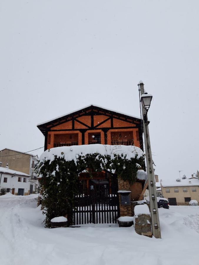 Hostal Restaurante Serrania Tragacete Eksteriør bilde